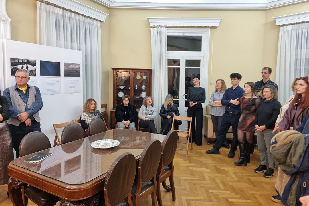 © Αφροδίτη Μιχαηλίδου - The False Mirror Photography Group